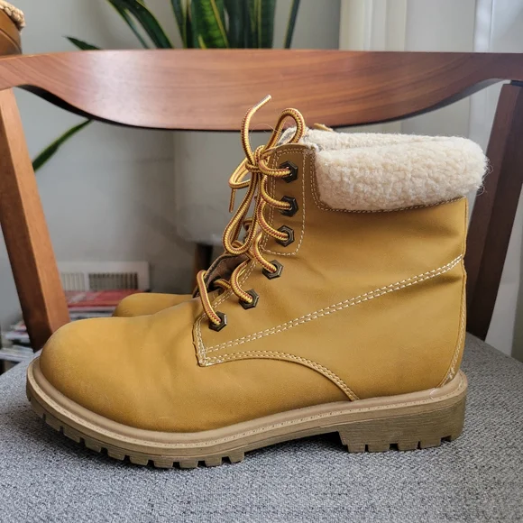 Esprit Faux fleece ladies boots 🌳 - Picture 3 of 6